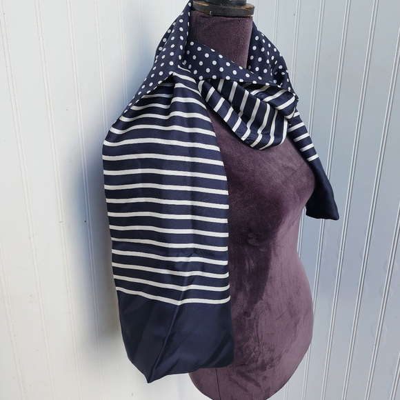 Net A Porter J. Crew 100% Silk Navy Blue White Scarf Made In Italy 9"×66" - Picture 4 of 12